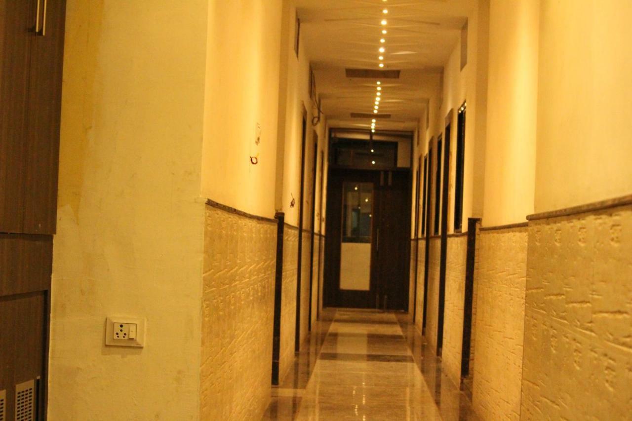 Super Hotel O Shri Shiva Palace Raipur  Luaran gambar